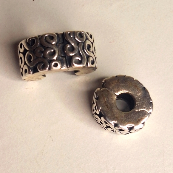 Pandora barrel clasp snake chain braclet 2 stoppers and my special sister charms - Picture 7 of 9